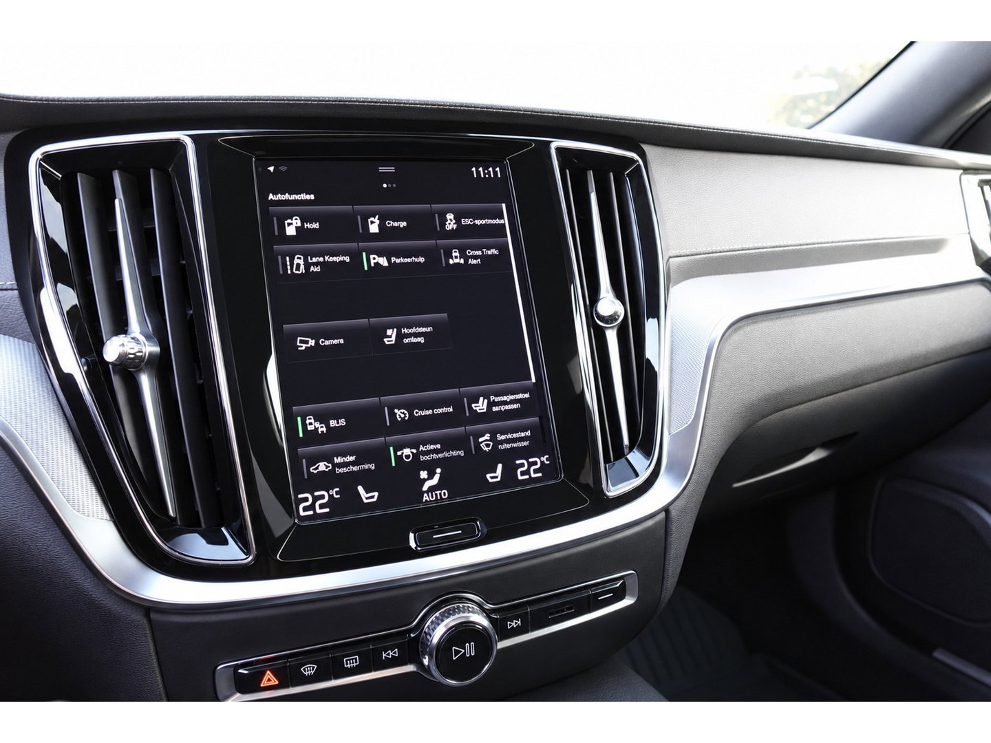 Volvo S60 2.0 T8 AWD Twin Engine R-Design PANO H&K KEYLESS