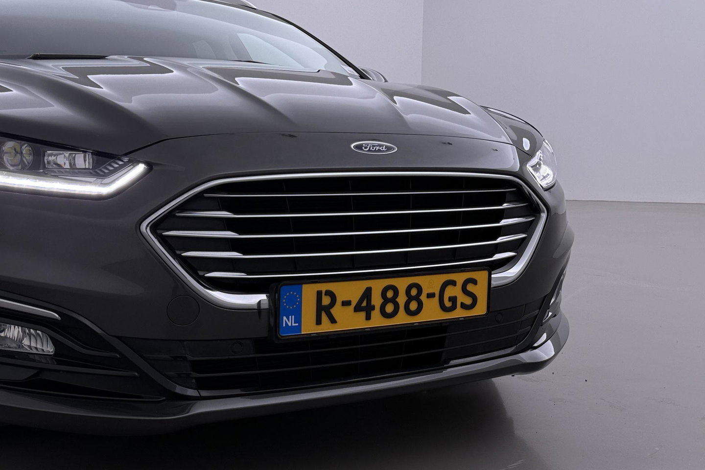 Ford Mondeo Wagon 2.0 IVCT HEV Titanium | ACC | BLIS | Camera | Keyless | Stoelverwarming | Adaptieve LED | Verwarmde voorruit | Parkeerassistent
