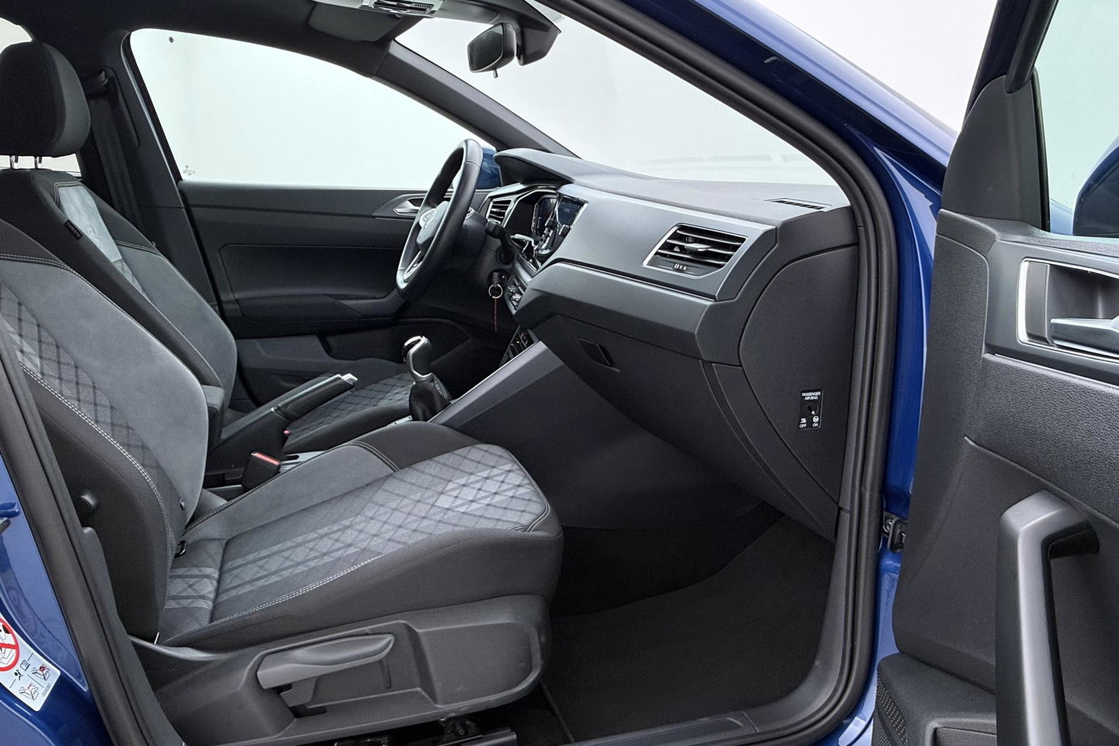 Volkswagen Taigo 1.0 TSI R-Line | ACC | Panoramadak | IQ.DRIVE | PDC V+A | Navigatie | Getint glas | LED