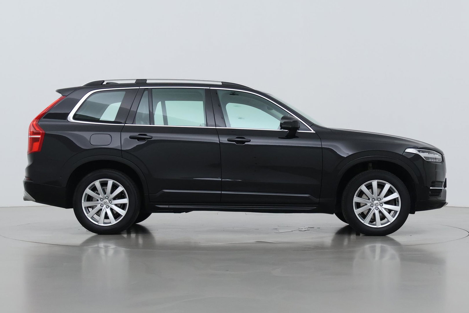 Volvo XC90 2.0 D4 Momentum | ACC | Camera | Park Assist | Stoelverwarming | Voorruitverwarming | Navigatie