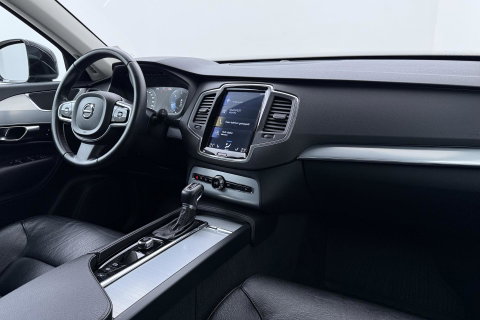 Volvo XC90 2.0 D4 Momentum | ACC | Camera | Park Assist | Stoelverwarming | Voorruitverwarming | Navigatie