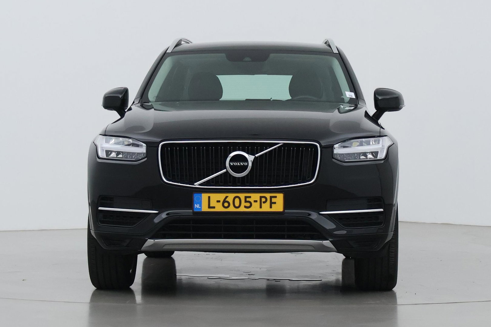 Volvo XC90 2.0 D4 Momentum | ACC | Camera | Park Assist | Stoelverwarming | Voorruitverwarming | Navigatie