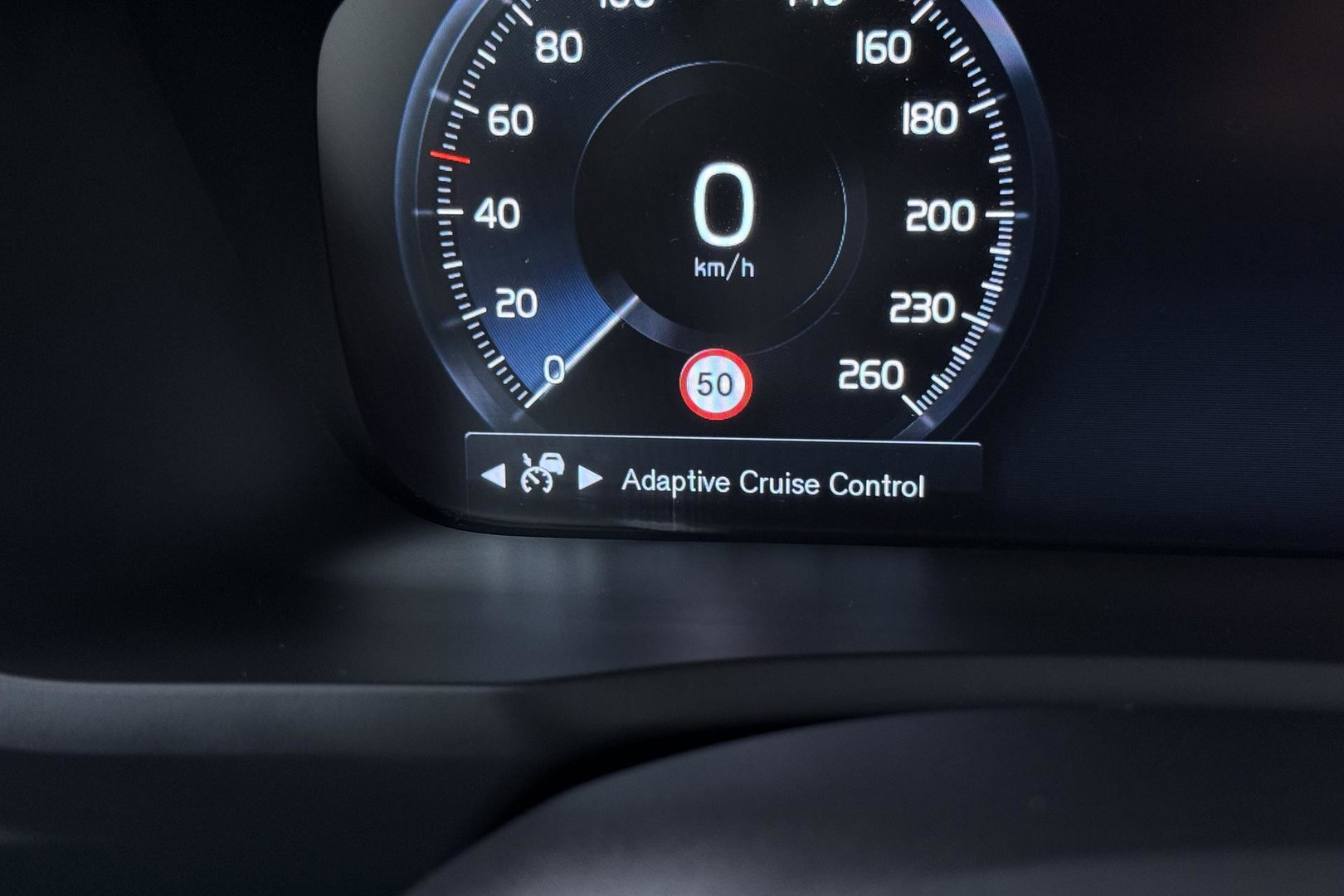 Volvo XC90 2.0 D4 Momentum | ACC | Camera | Park Assist | Stoelverwarming | Voorruitverwarming | Navigatie