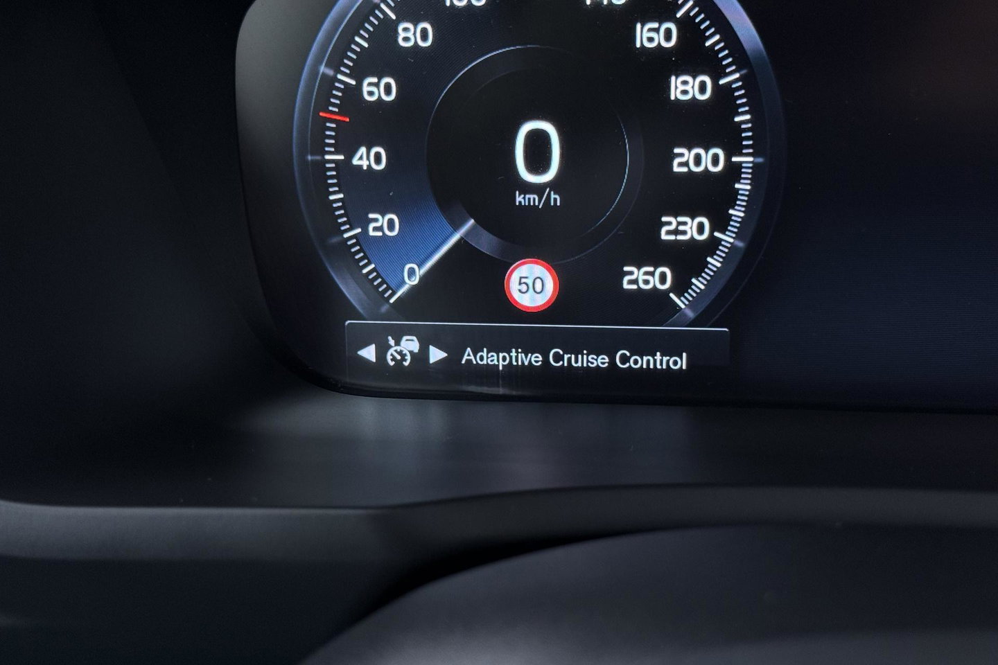 Volvo XC90 2.0 D4 Momentum | ACC | Camera | Park Assist | Stoelverwarming | Voorruitverwarming | Navigatie
