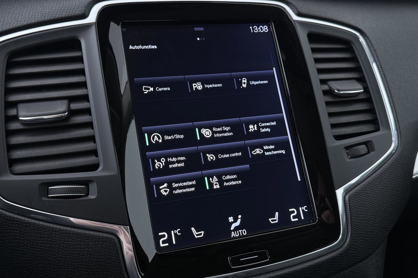 Volvo XC90 2.0 D4 Momentum | ACC | Camera | Park Assist | Stoelverwarming | Voorruitverwarming | Navigatie