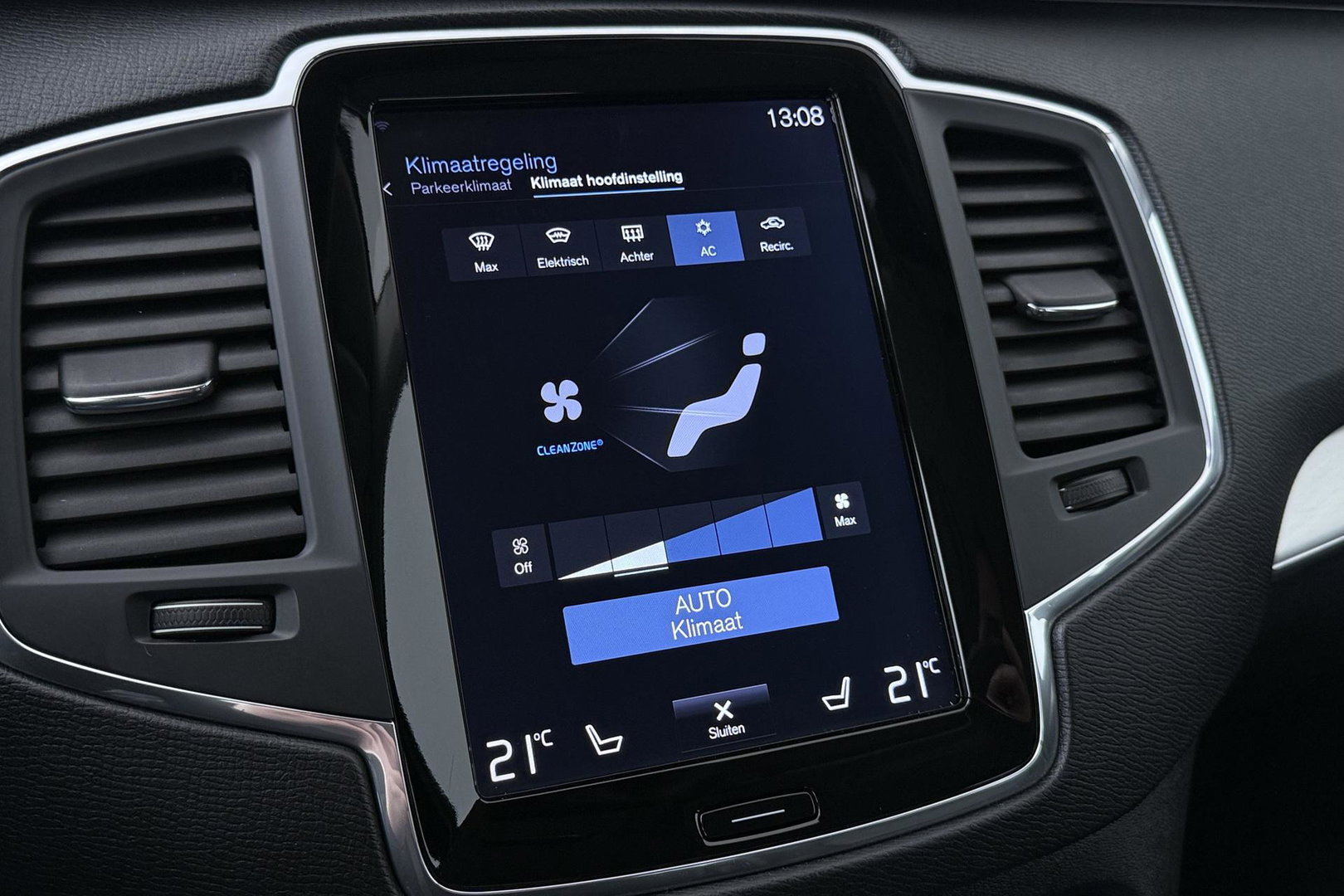 Volvo XC90 2.0 D4 Momentum | ACC | Camera | Park Assist | Stoelverwarming | Voorruitverwarming | Navigatie