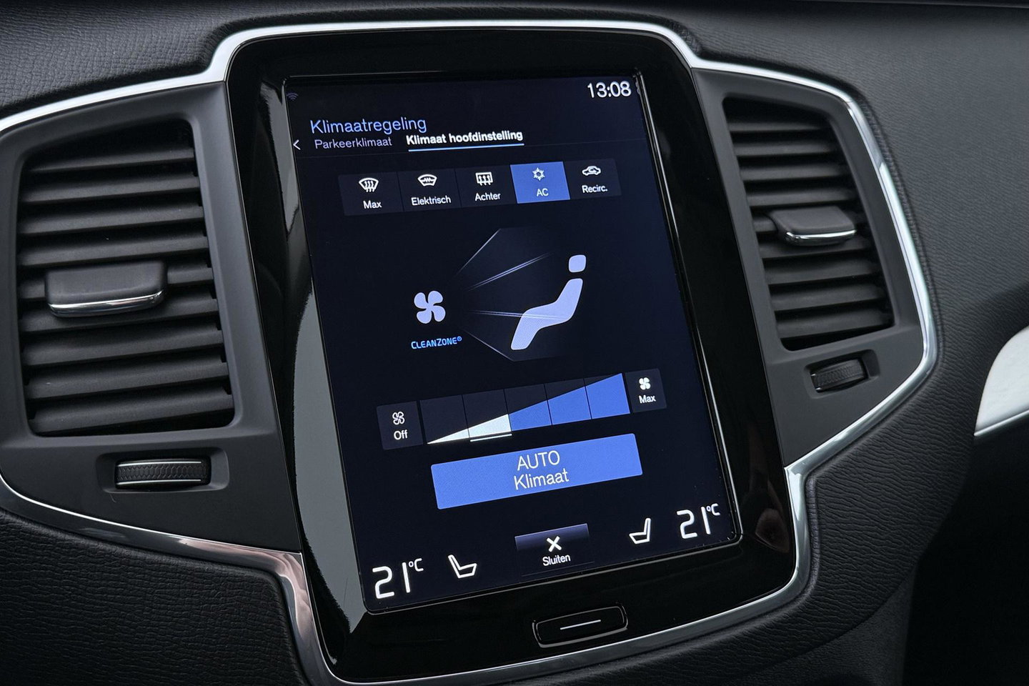 Volvo XC90 2.0 D4 Momentum | ACC | Camera | Park Assist | Stoelverwarming | Voorruitverwarming | Navigatie