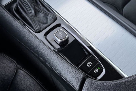 Volvo XC90 2.0 D4 Momentum | ACC | Camera | Park Assist | Stoelverwarming | Voorruitverwarming | Navigatie