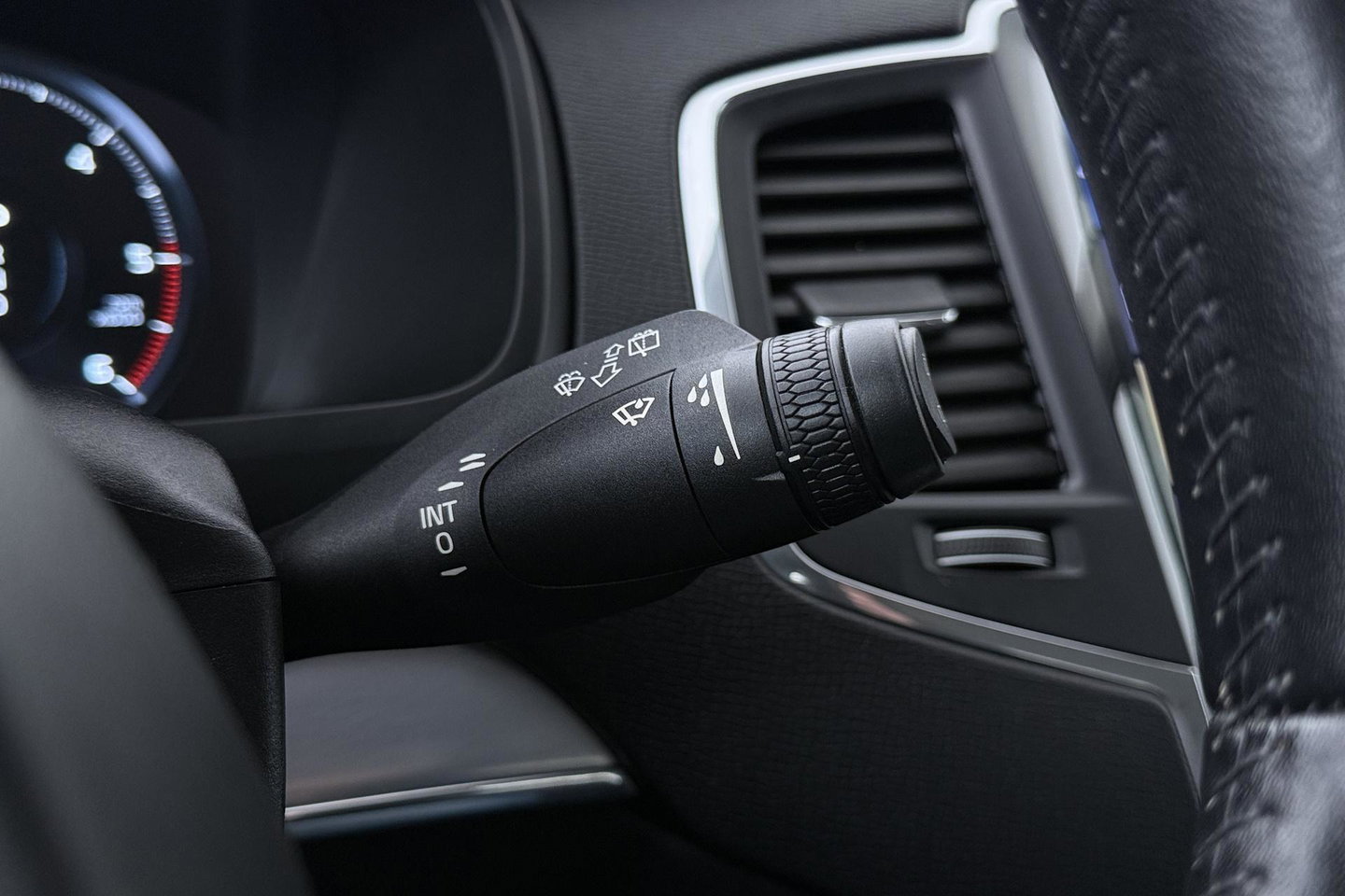 Volvo XC90 2.0 D4 Momentum | ACC | Camera | Park Assist | Stoelverwarming | Voorruitverwarming | Navigatie