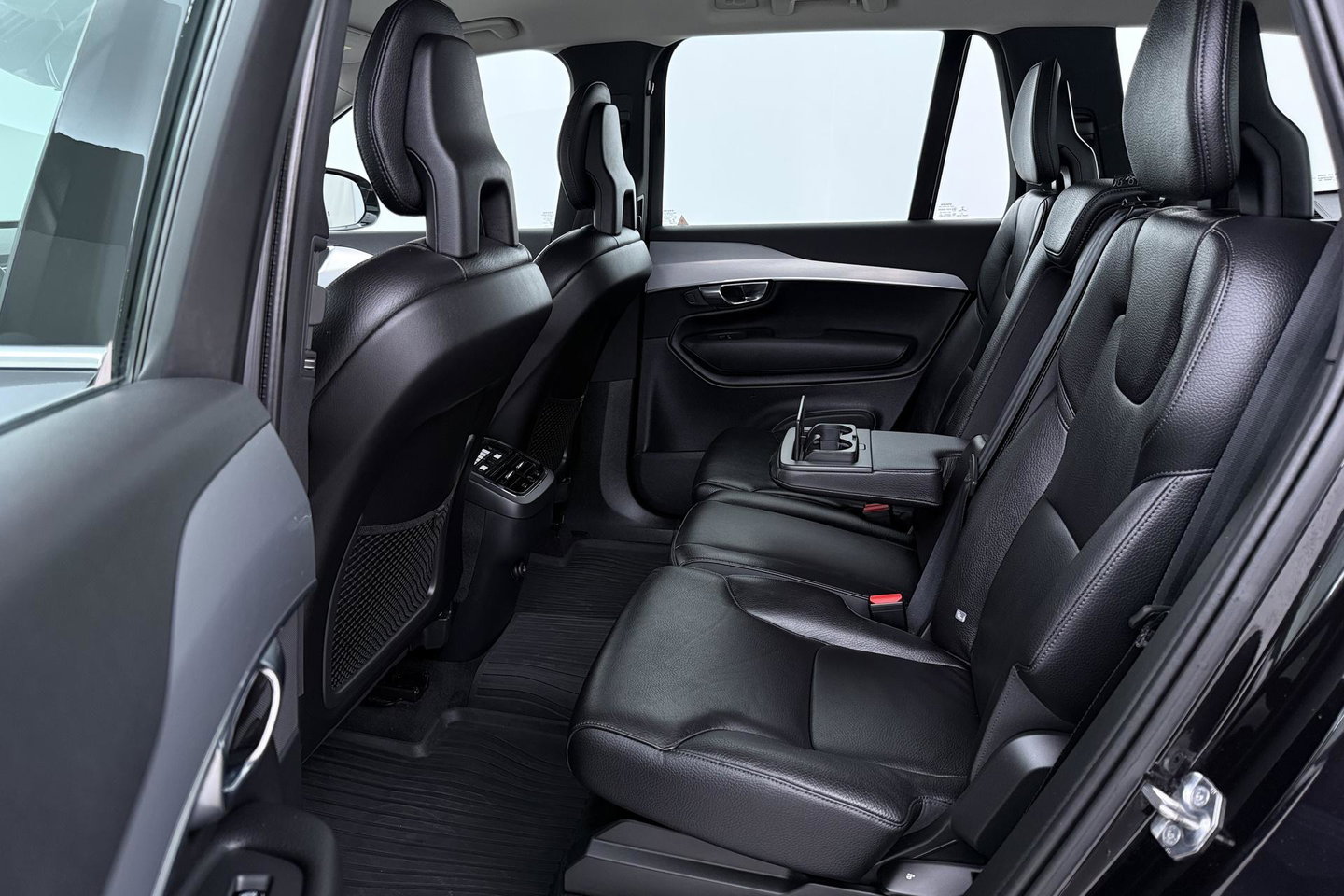 Volvo XC90 2.0 D4 Momentum | ACC | Camera | Park Assist | Stoelverwarming | Voorruitverwarming | Navigatie