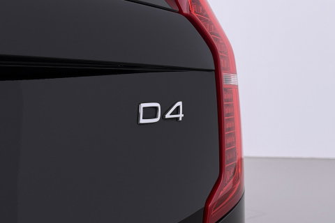 Volvo XC90 2.0 D4 Momentum | ACC | Camera | Park Assist | Stoelverwarming | Voorruitverwarming | Navigatie