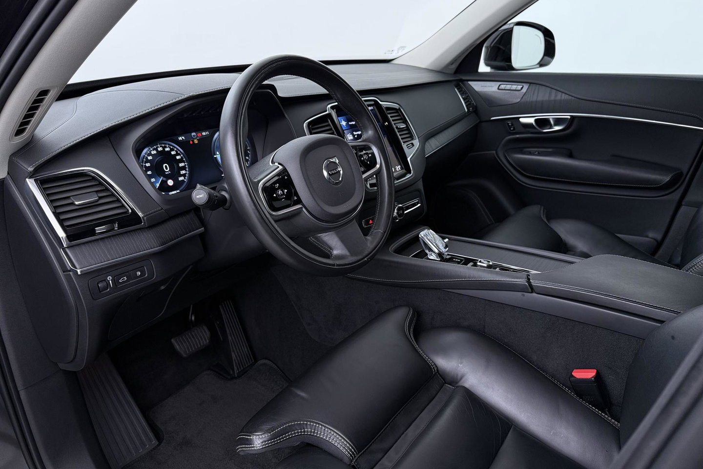 Volvo XC90 2.0 T8 Twin Engine AWD Inscription Intro Edition | Harman/Kardon | 360° Camera | Trekhaak | BLIS | Stoel+Stuurverwarming | Standkachel | Keyless | ACC