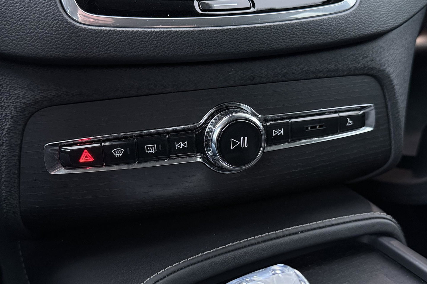 Volvo XC90 2.0 T8 Twin Engine AWD Inscription Intro Edition | Harman/Kardon | 360° Camera | Trekhaak | BLIS | Stoel+Stuurverwarming | Standkachel | Keyless | ACC
