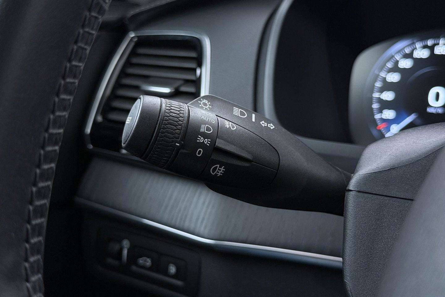 Volvo XC90 2.0 T8 Twin Engine AWD Inscription Intro Edition | Harman/Kardon | 360° Camera | Trekhaak | BLIS | Stoel+Stuurverwarming | Standkachel | Keyless | ACC