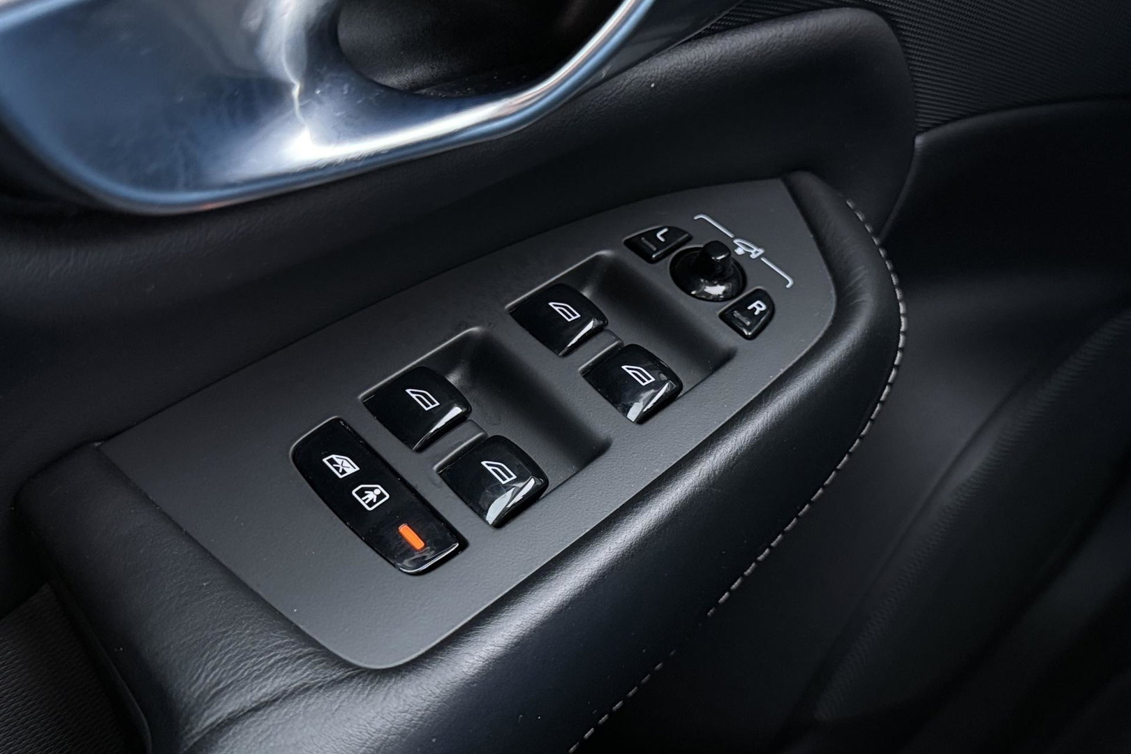 Volvo XC90 2.0 T8 Twin Engine AWD Inscription Intro Edition | Harman/Kardon | 360° Camera | Trekhaak | BLIS | Stoel+Stuurverwarming | Standkachel | Keyless | ACC