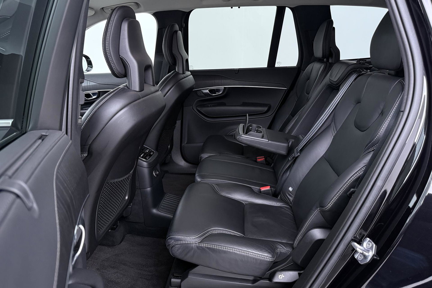 Volvo XC90 2.0 T8 Twin Engine AWD Inscription Intro Edition | Harman/Kardon | 360° Camera | Trekhaak | BLIS | Stoel+Stuurverwarming | Standkachel | Keyless | ACC