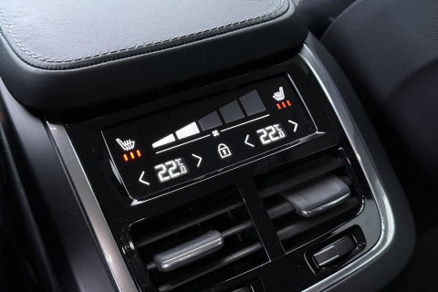 Volvo XC90 2.0 T8 Twin Engine AWD Inscription Intro Edition | Harman/Kardon | 360° Camera | Trekhaak | BLIS | Stoel+Stuurverwarming | Standkachel | Keyless | ACC
