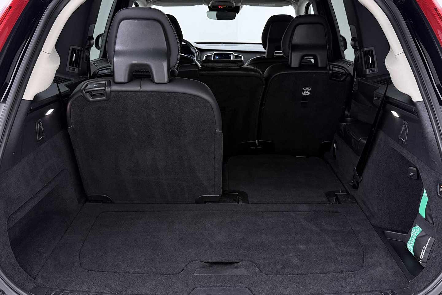 Volvo XC90 2.0 T8 Twin Engine AWD Inscription Intro Edition | Harman/Kardon | 360° Camera | Trekhaak | BLIS | Stoel+Stuurverwarming | Standkachel | Keyless | ACC