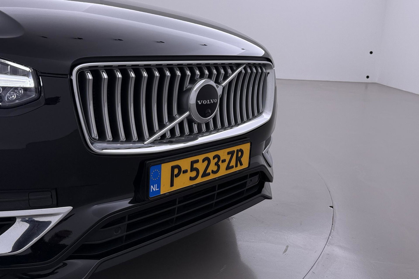 Volvo XC90 2.0 T8 Twin Engine AWD Inscription Intro Edition | Harman/Kardon | 360° Camera | Trekhaak | BLIS | Stoel+Stuurverwarming | Standkachel | Keyless | ACC