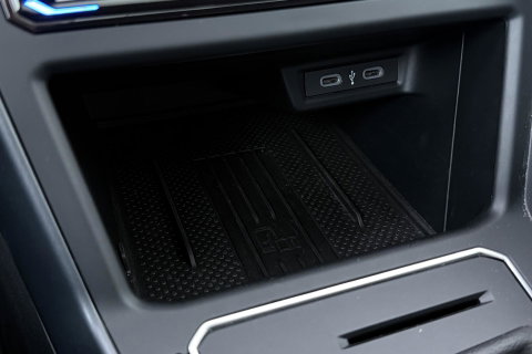 Volkswagen Taigo 1.0 TSI R-Line | ACC | Panoramadak | IQ.DRIVE | PDC V+A | Navigatie | Getint glas | LED
