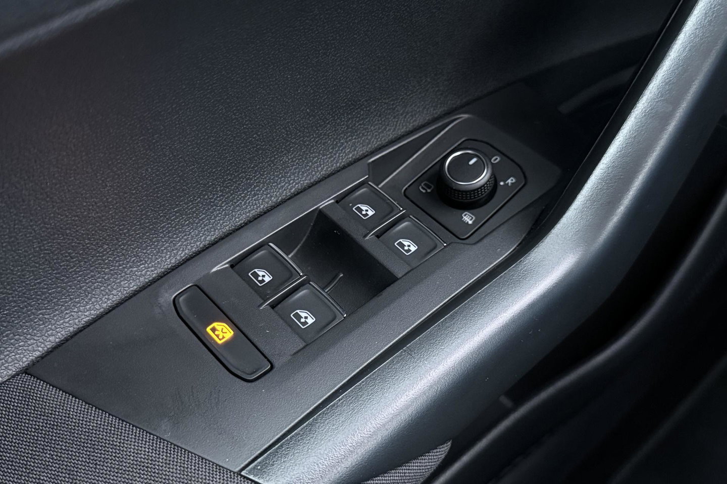 Volkswagen Taigo 1.0 TSI R-Line | ACC | Panoramadak | IQ.DRIVE | PDC V+A | Navigatie | Getint glas | LED
