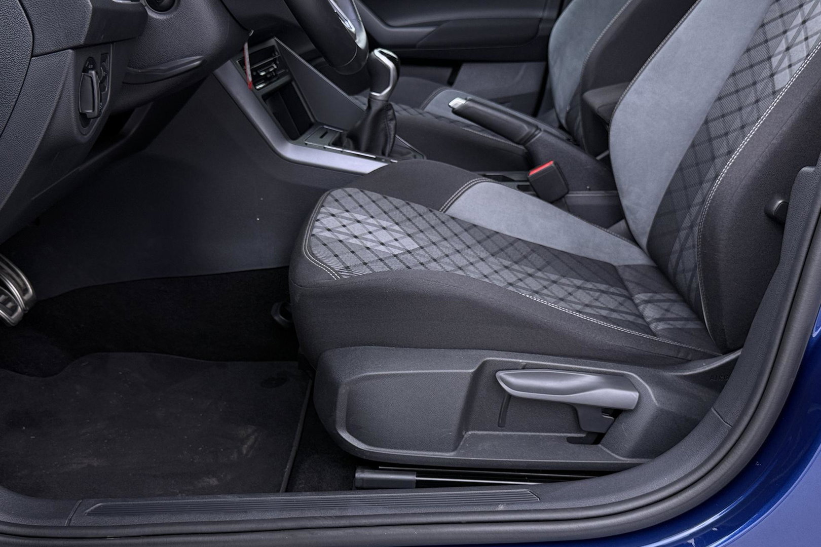 Volkswagen Taigo 1.0 TSI R-Line | ACC | Panoramadak | IQ.DRIVE | PDC V+A | Navigatie | Getint glas | LED