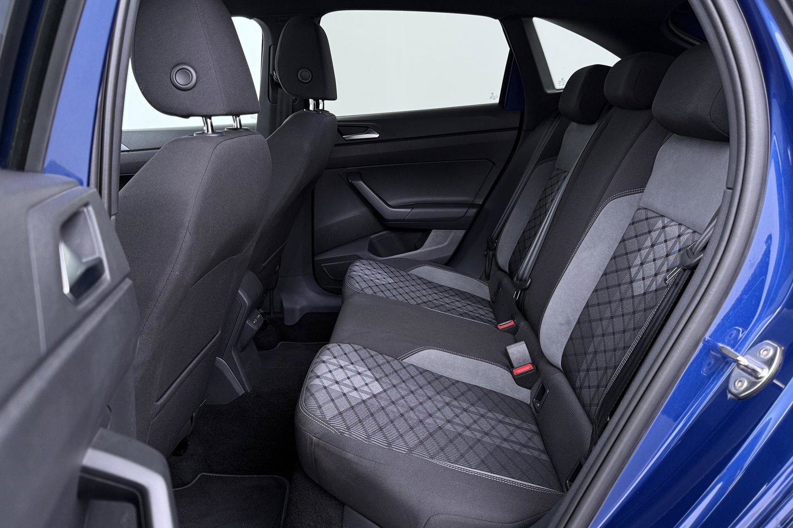 Volkswagen Taigo 1.0 TSI R-Line | ACC | Panoramadak | IQ.DRIVE | PDC V+A | Navigatie | Getint glas | LED