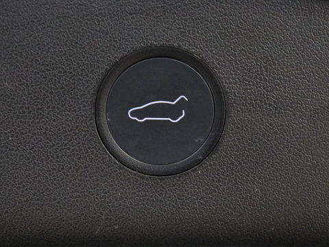 Tesla Model 3 Long Range AWD 75 kWh | SOH 92,1% | Panoramadak | Leder | Stoelverwarming | Camera | Park assist | Climate control | 18" velgen