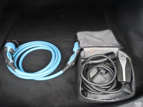 Tesla Model 3 Long Range AWD 75 kWh | SOH 92,1% | Panoramadak | Leder | Stoelverwarming | Camera | Park assist | Climate control | 18" velgen