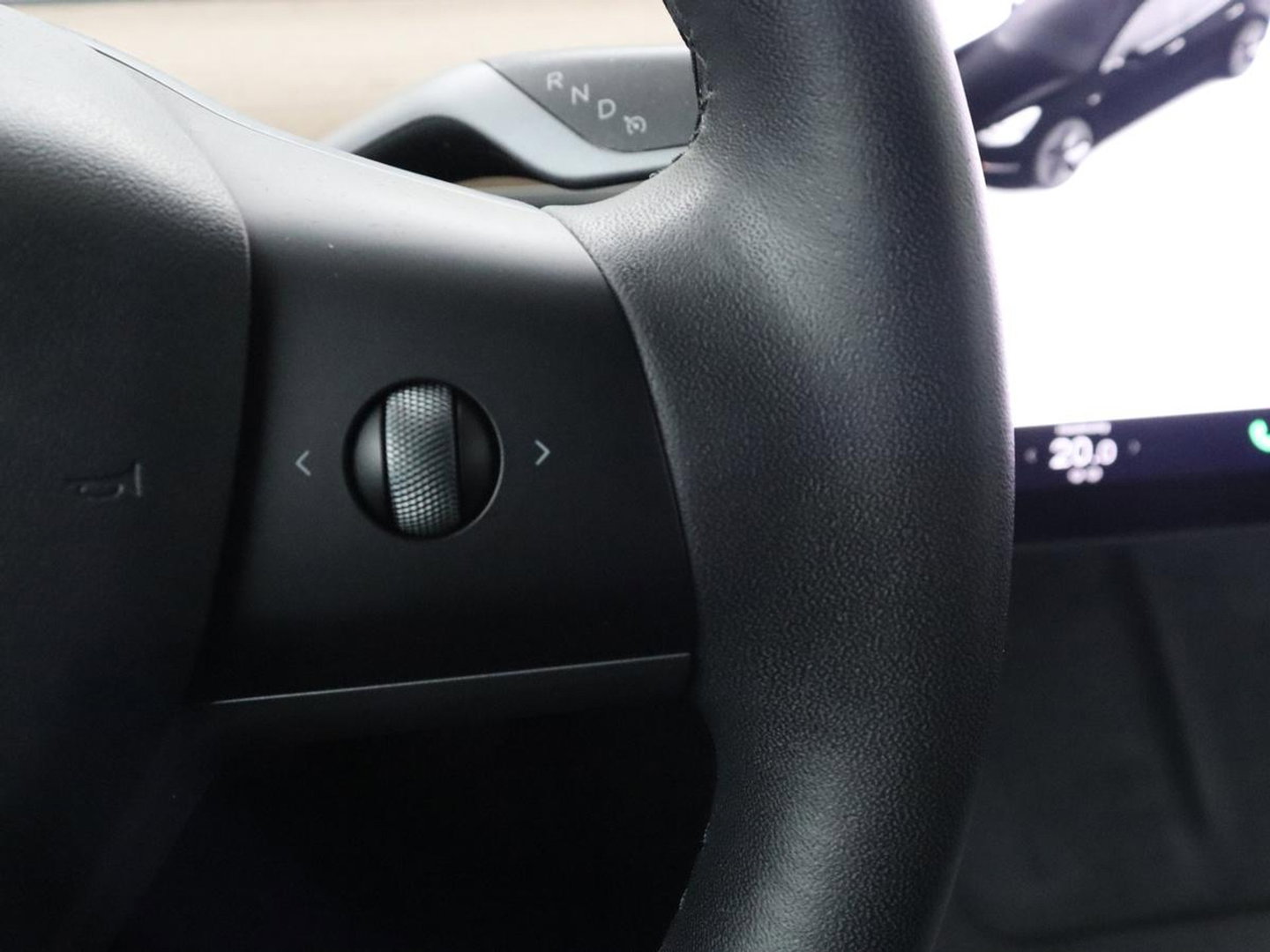 Tesla Model 3 Long Range AWD 75 kWh | SOH 92,1% | Panoramadak | Leder | Stoelverwarming | Camera | Park assist | Climate control | 18" velgen