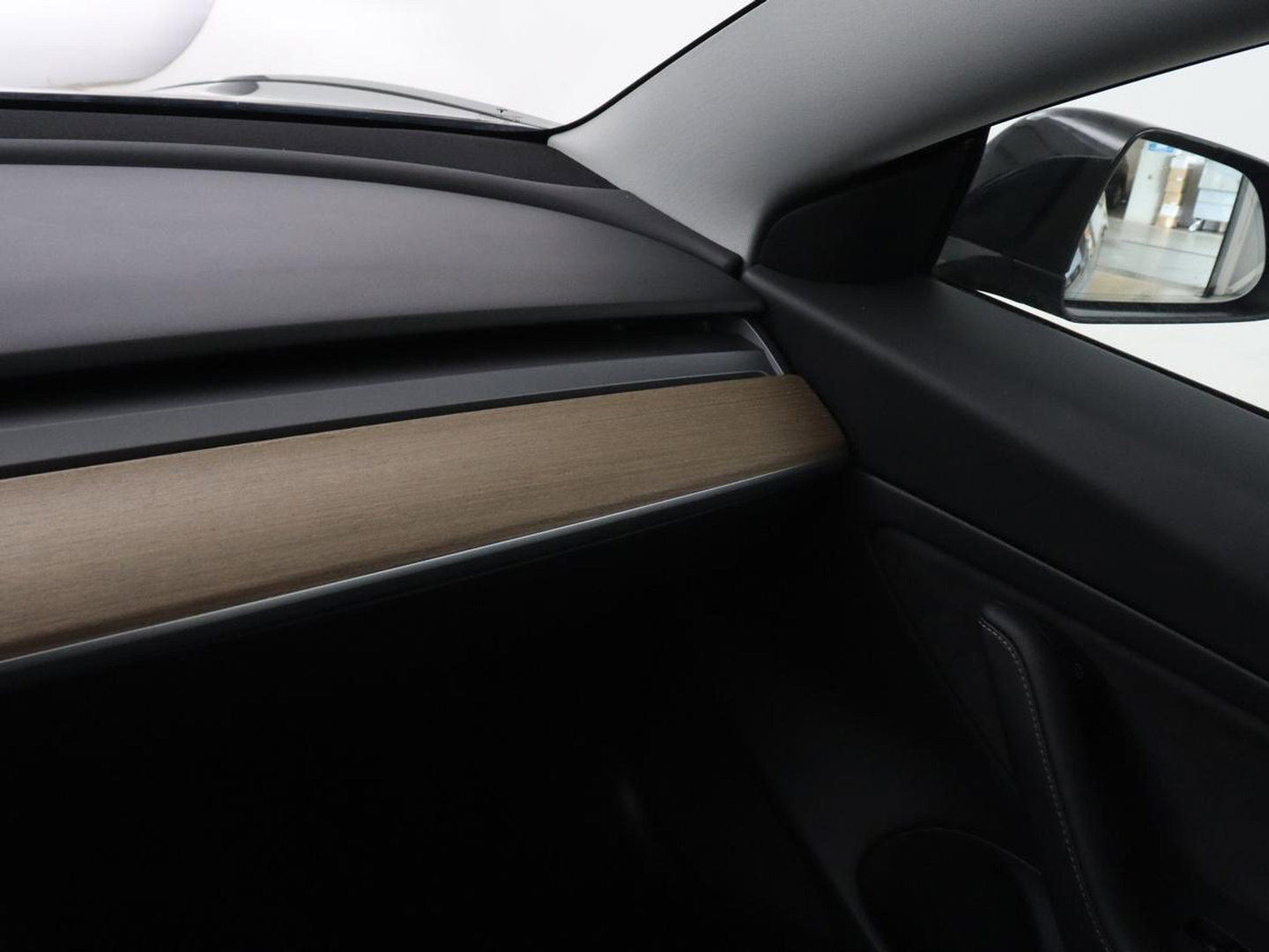 Tesla Model 3 Long Range AWD 75 kWh | SOH 92,1% | Panoramadak | Leder | Stoelverwarming | Camera | Park assist | Climate control | 18" velgen