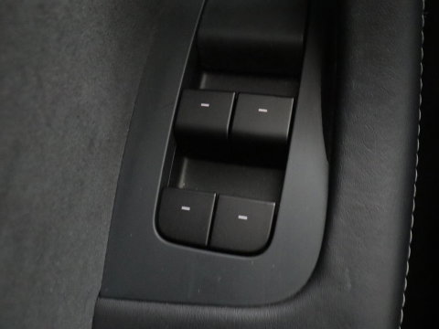 Tesla Model 3 Long Range AWD 75 kWh | SOH 92,1% | Panoramadak | Leder | Stoelverwarming | Camera | Park assist | Climate control | 18" velgen