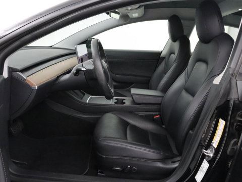 Tesla Model 3 Long Range AWD 75 kWh | SOH 92,1% | Panoramadak | Leder | Stoelverwarming | Camera | Park assist | Climate control | 18" velgen