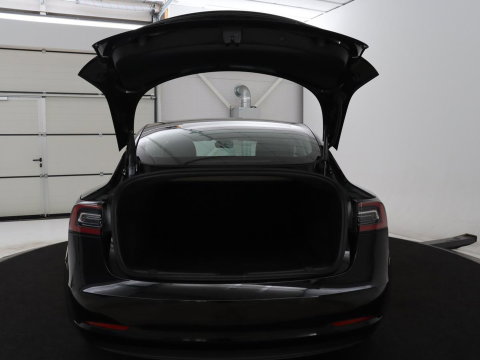 Tesla Model 3 Long Range AWD 75 kWh | SOH 92,1% | Panoramadak | Leder | Stoelverwarming | Camera | Park assist | Climate control | 18" velgen