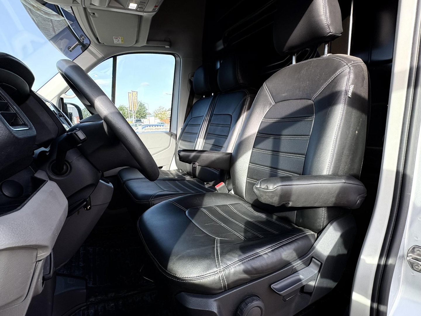 Volkswagen Crafter 35 L3H3 Highline AUT | TREKHAAK | CAMERA | LMV | ZONNEKLEP | SIDEBARS