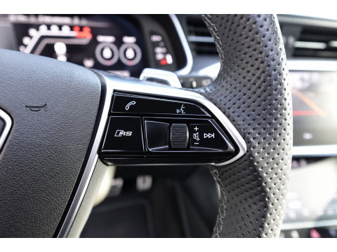 Audi RS6 Avant TFSI quattro DYNAMIC PANO KEYLESS KERAMISCH