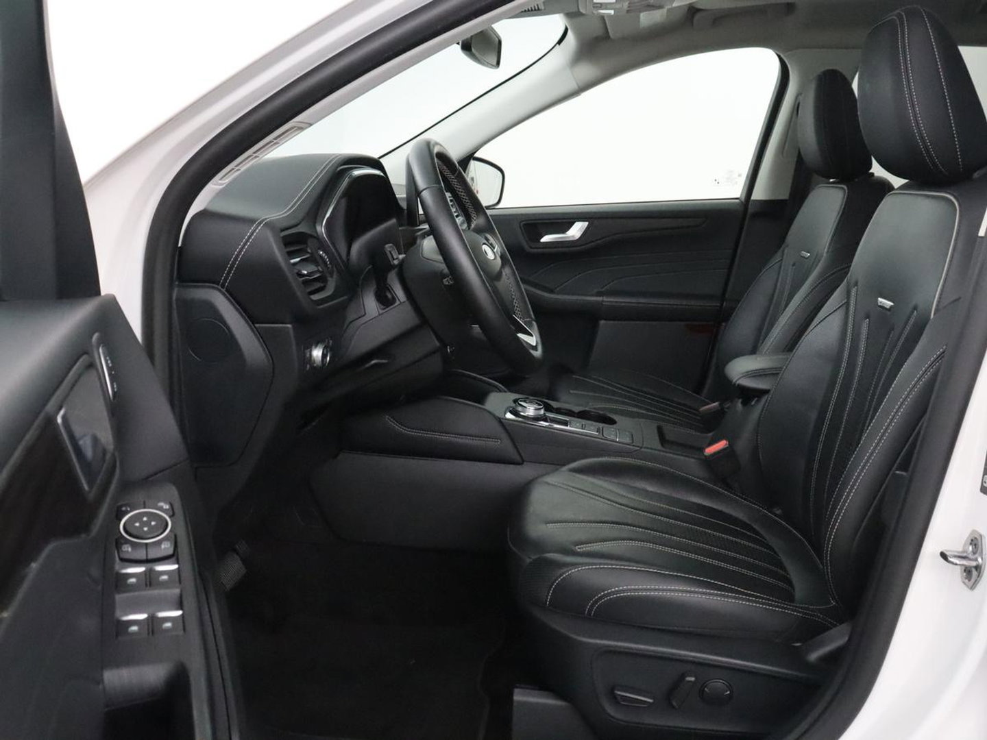 Ford Kuga 2.5 PHEV Vignale | SOH 86,6% | Panoramadak | Leder | Memory | Adaptive cruise | Trekhaak | Stuur/stoelverwarming | B&O Sound | Head-up | Achterbank verwarming | Camera | Park assist