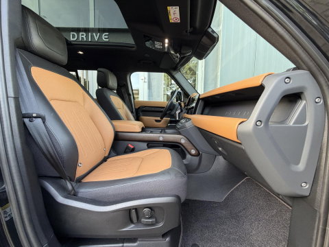 Land Rover Defender 110 2.0 P400e 110 X |Full option|Pano|ACC|Ventilatie|Meridian™ Surround Sound|22"|Trekhaak