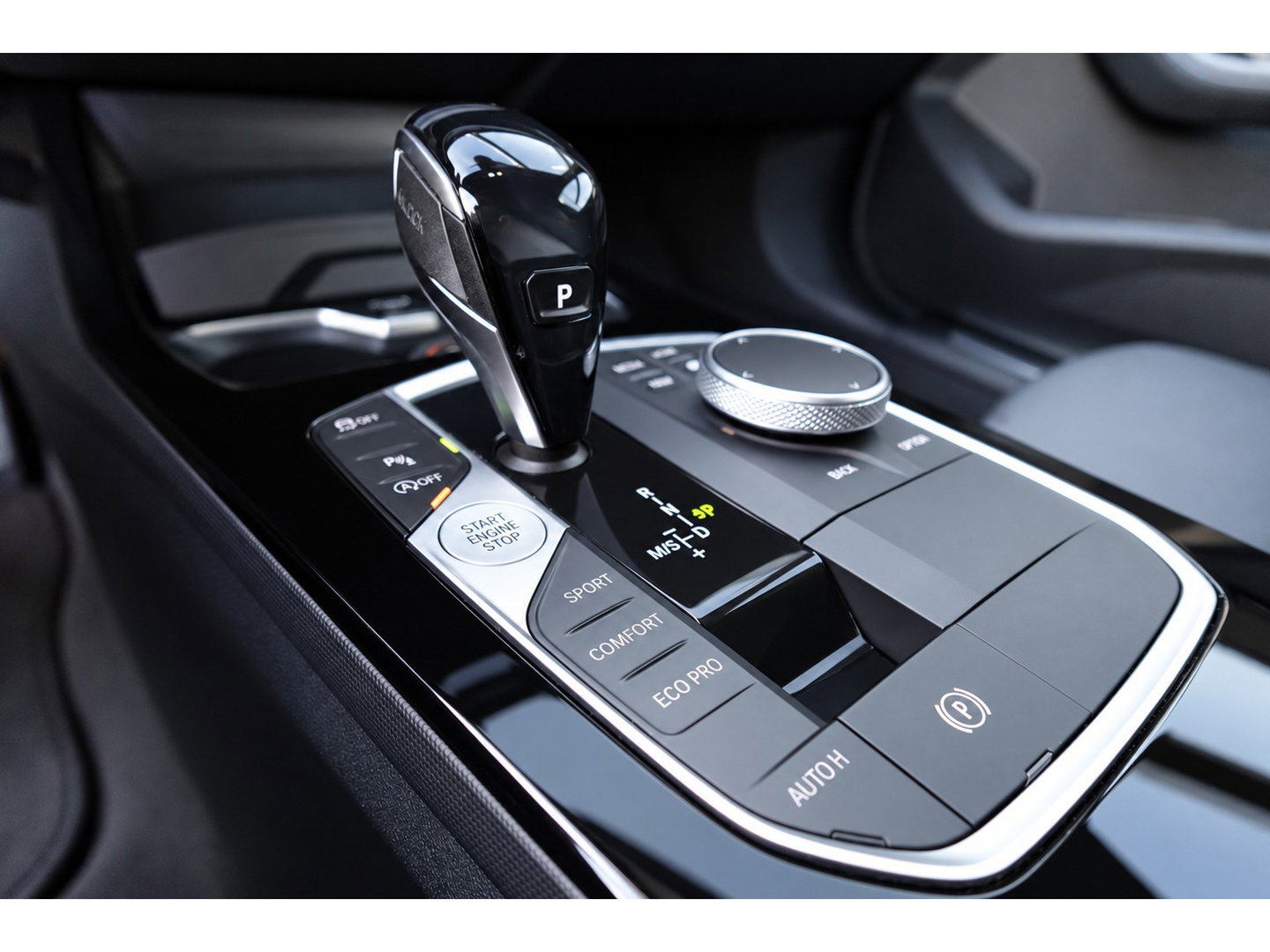 BMW 1-serie 118i High Executive M-PAKKET HUD SFEER ACC