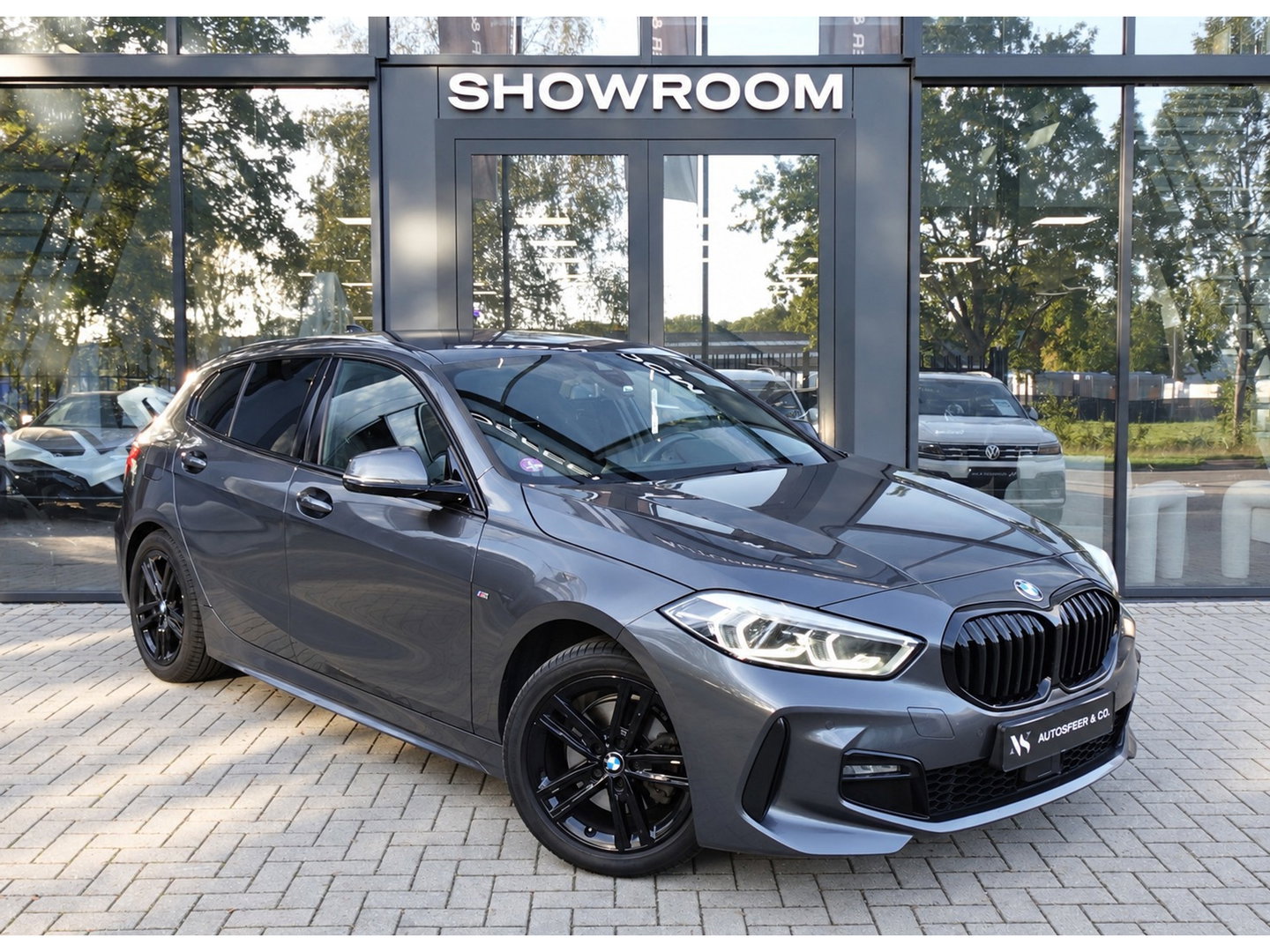 BMW 1-serie 118i High Executive M-PAKKET HUD SFEER ACC