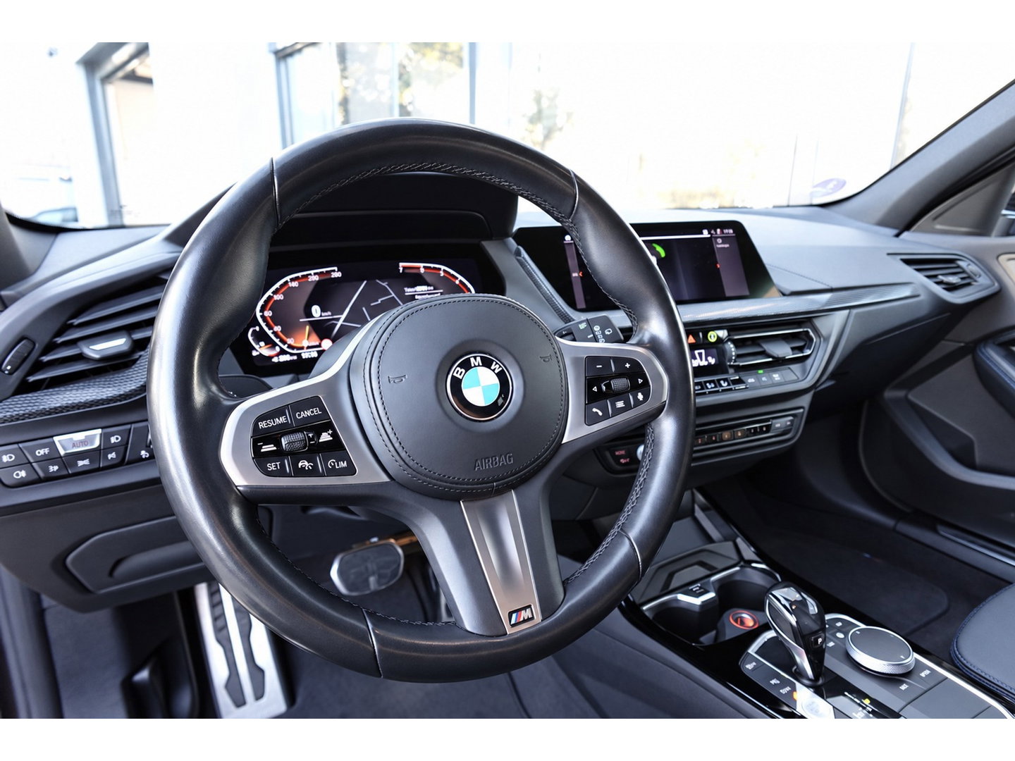 BMW 1-serie 118i High Executive M-PAKKET HUD SFEER ACC