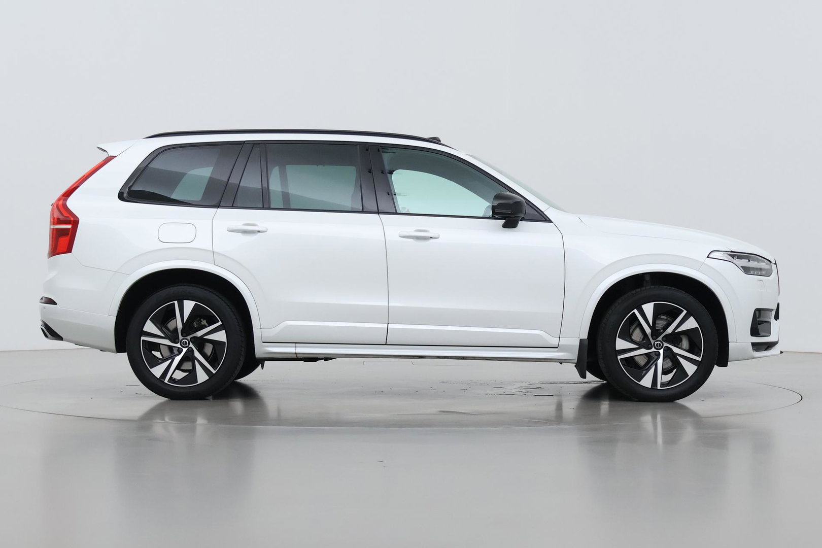 Volvo XC90 2.0 B5 AWD Inscription | Harman/Kardon | Panoramadak | 360° Camera | Trekhaak | Head-Up | Stoel+Stuurverwarming | BLIS | ACC