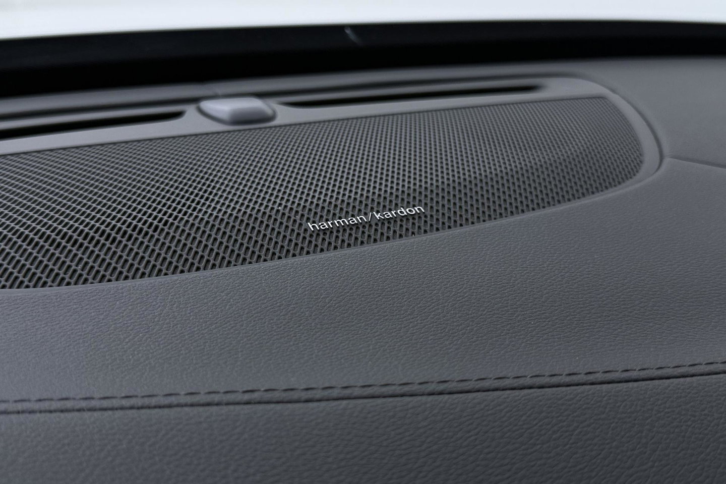 Volvo XC90 2.0 B5 AWD Inscription | Harman/Kardon | Panoramadak | 360° Camera | Trekhaak | Head-Up | Stoel+Stuurverwarming | BLIS | ACC