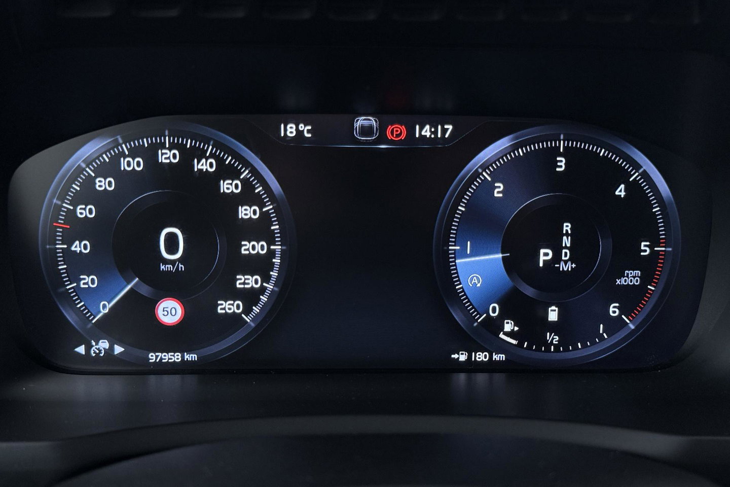 Volvo XC90 2.0 B5 AWD Inscription | Harman/Kardon | Panoramadak | 360° Camera | Trekhaak | Head-Up | Stoel+Stuurverwarming | BLIS | ACC