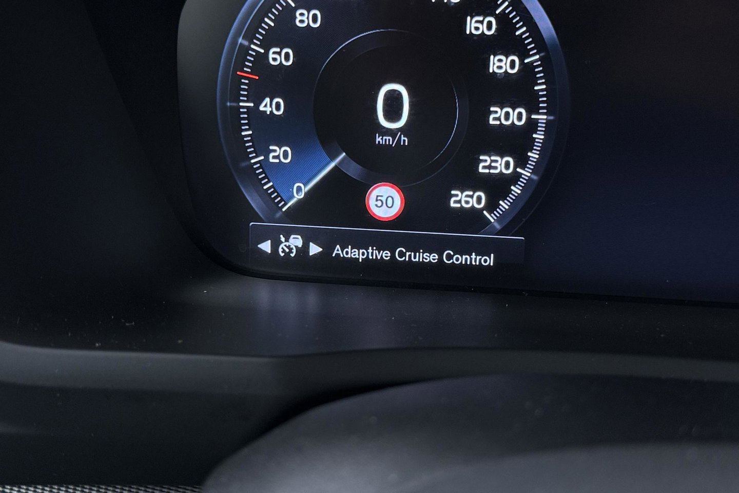Volvo XC90 2.0 B5 AWD Inscription | Harman/Kardon | Panoramadak | 360° Camera | Trekhaak | Head-Up | Stoel+Stuurverwarming | BLIS | ACC