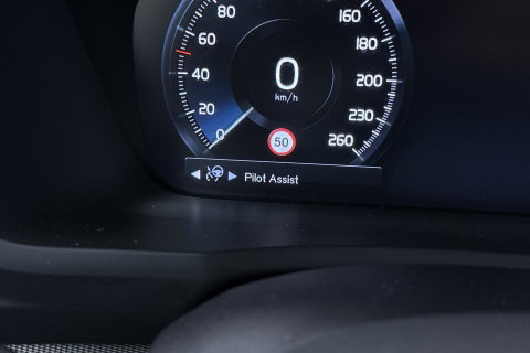 Volvo XC90 2.0 B5 AWD Inscription | Harman/Kardon | Panoramadak | 360° Camera | Trekhaak | Head-Up | Stoel+Stuurverwarming | BLIS | ACC