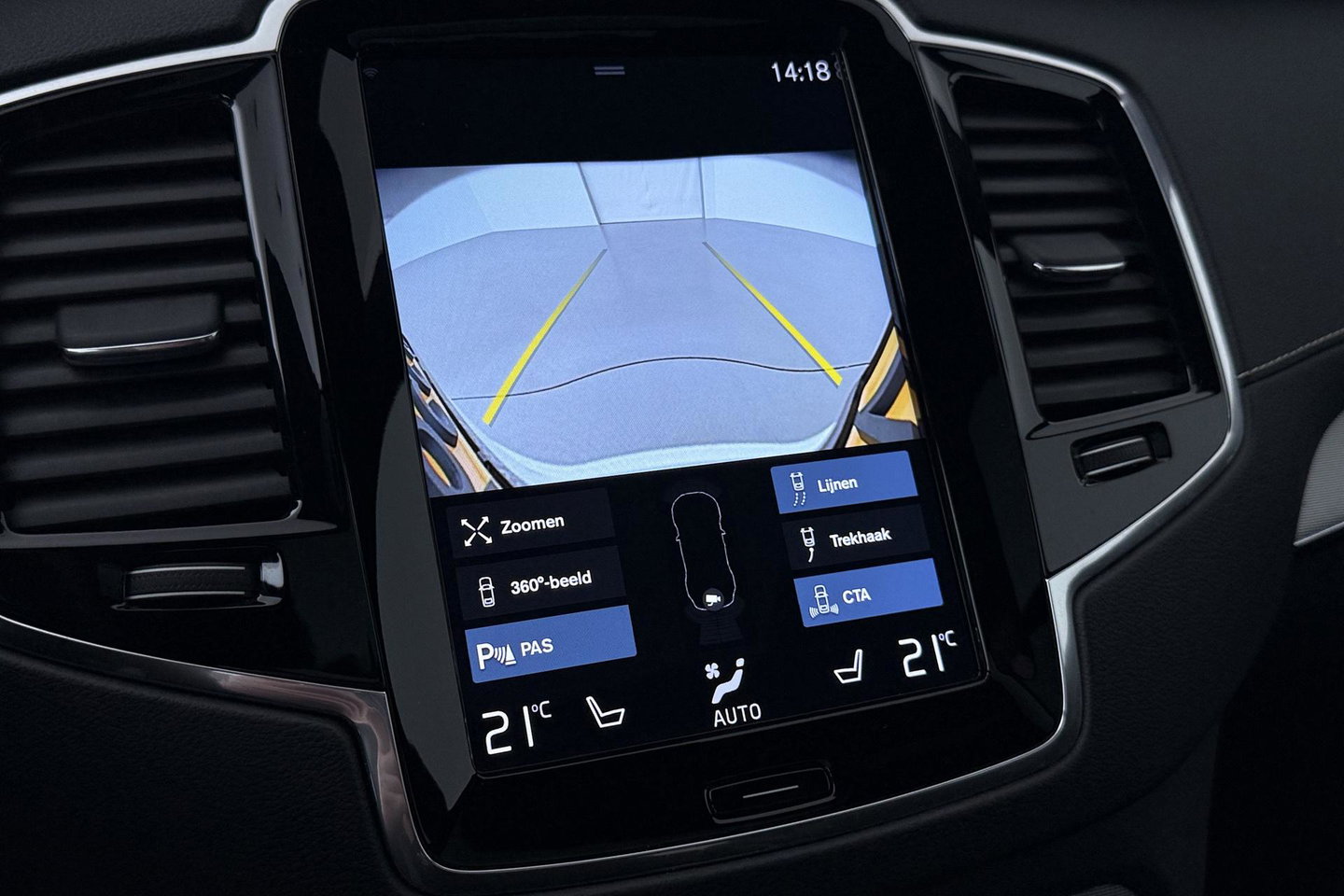 Volvo XC90 2.0 B5 AWD Inscription | Harman/Kardon | Panoramadak | 360° Camera | Trekhaak | Head-Up | Stoel+Stuurverwarming | BLIS | ACC