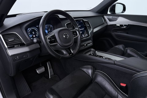 Volvo XC90 2.0 B5 AWD Inscription | Harman/Kardon | Panoramadak | 360° Camera | Trekhaak | Head-Up | Stoel+Stuurverwarming | BLIS | ACC