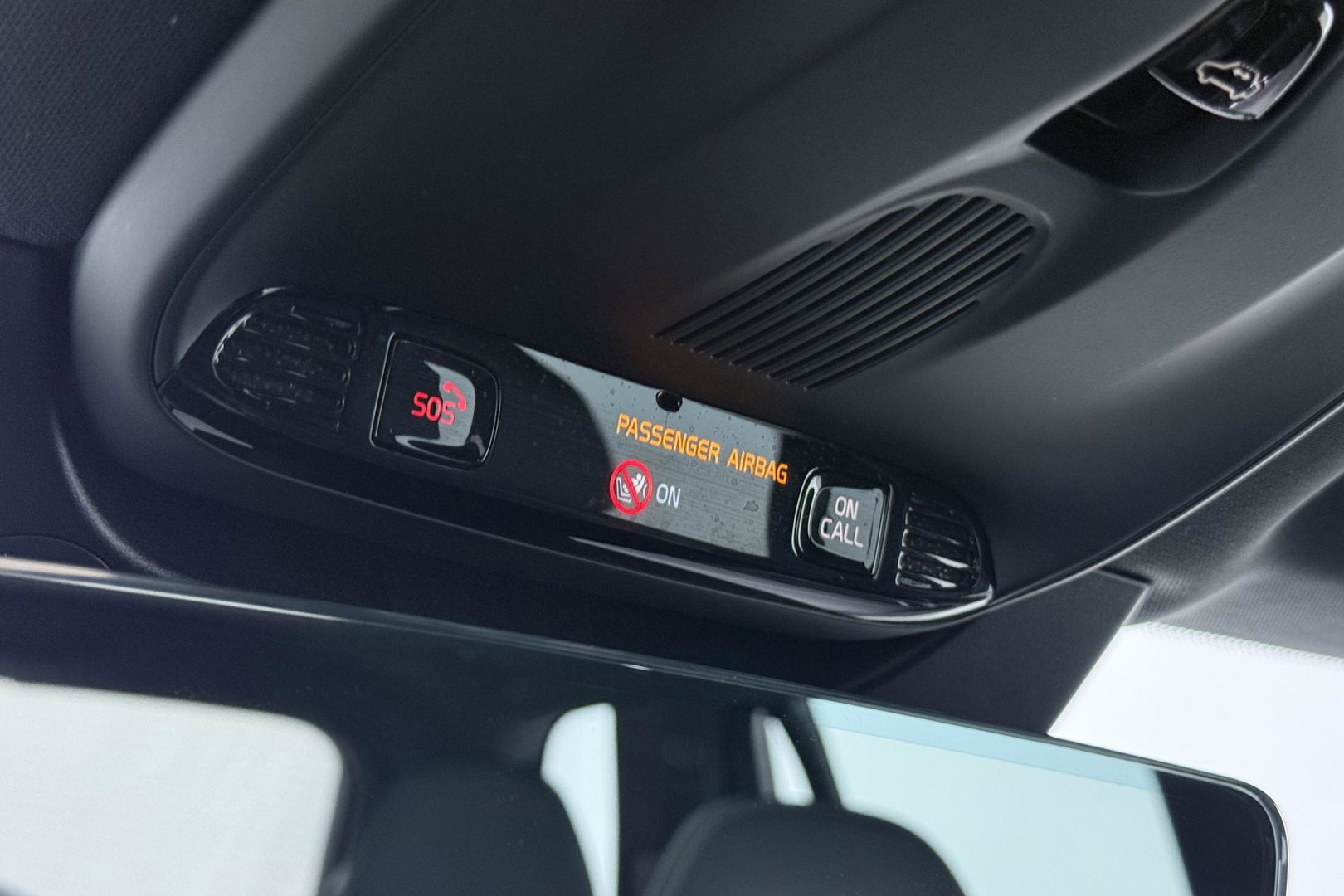 Volvo XC90 2.0 B5 AWD Inscription | Harman/Kardon | Panoramadak | 360° Camera | Trekhaak | Head-Up | Stoel+Stuurverwarming | BLIS | ACC