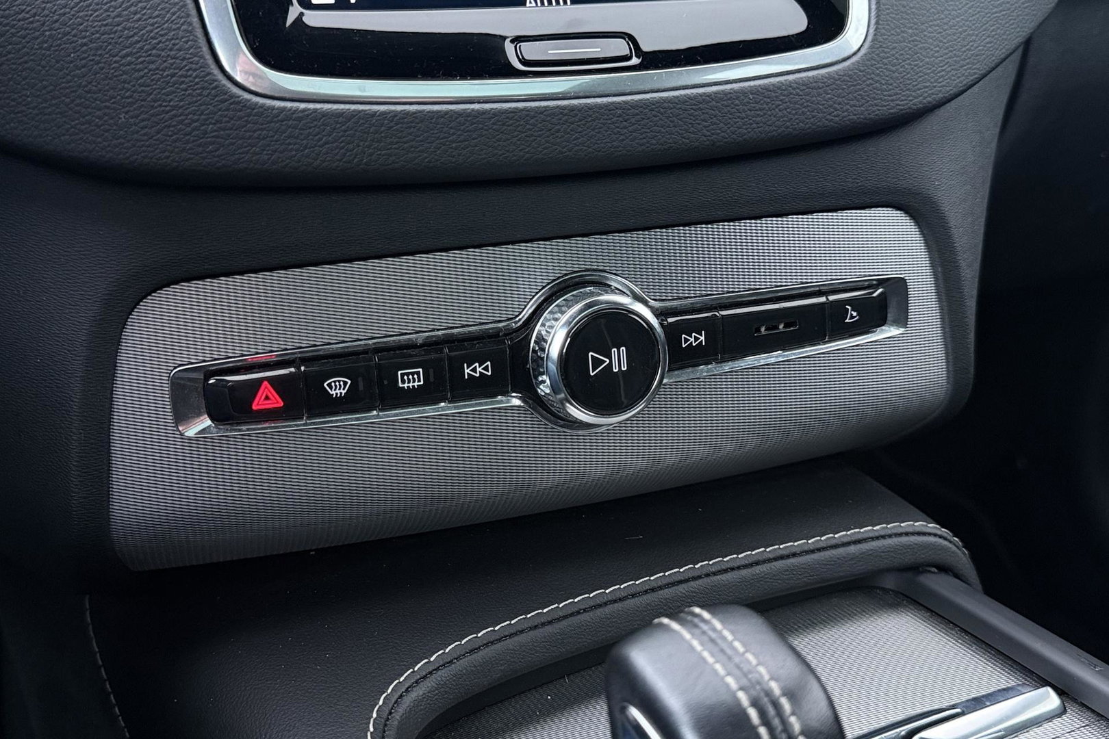 Volvo XC90 2.0 B5 AWD Inscription | Harman/Kardon | Panoramadak | 360° Camera | Trekhaak | Head-Up | Stoel+Stuurverwarming | BLIS | ACC